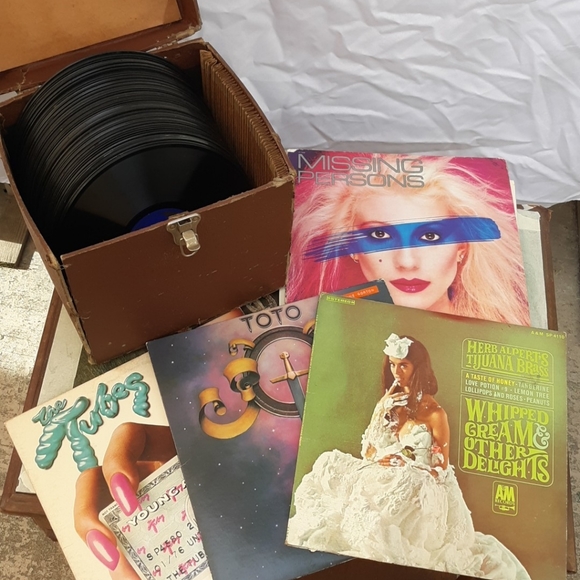 Mix of vinyl records - Picture 1 of 2